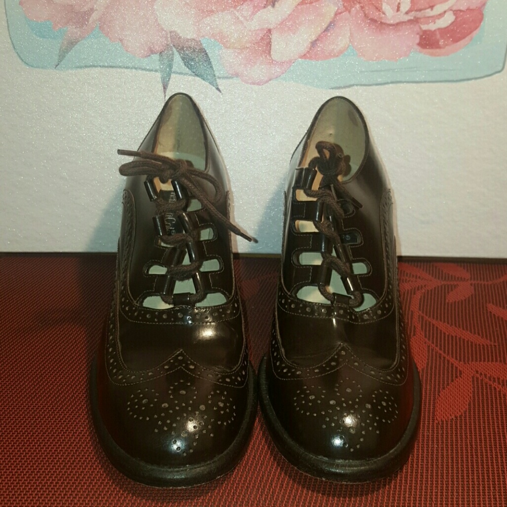 Kenneth Cole Oxford Style Heels
